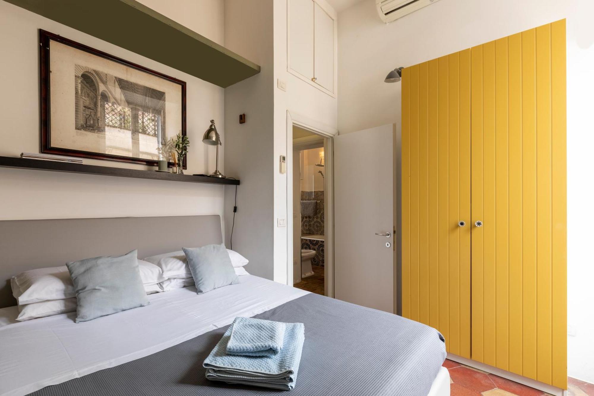 Colosseo Apartment- Heart Of Rione Monti Rome Exterior photo